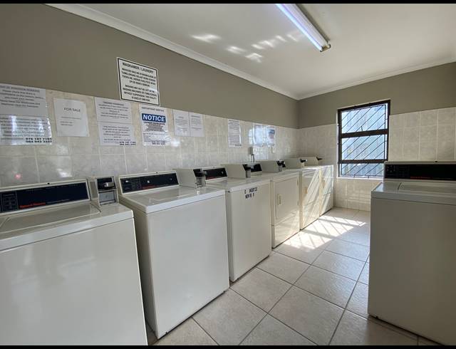 2 BEDROOM APARTMENT FOR SALE IN BURGUNDY ESTATE